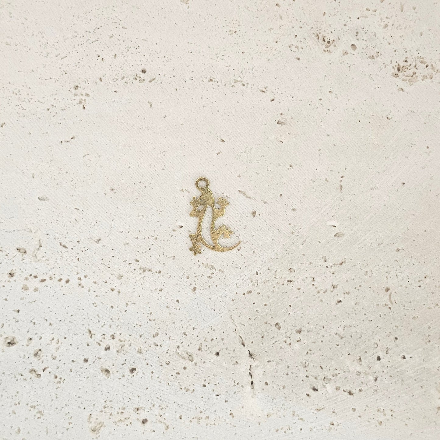 Gecko Cutout