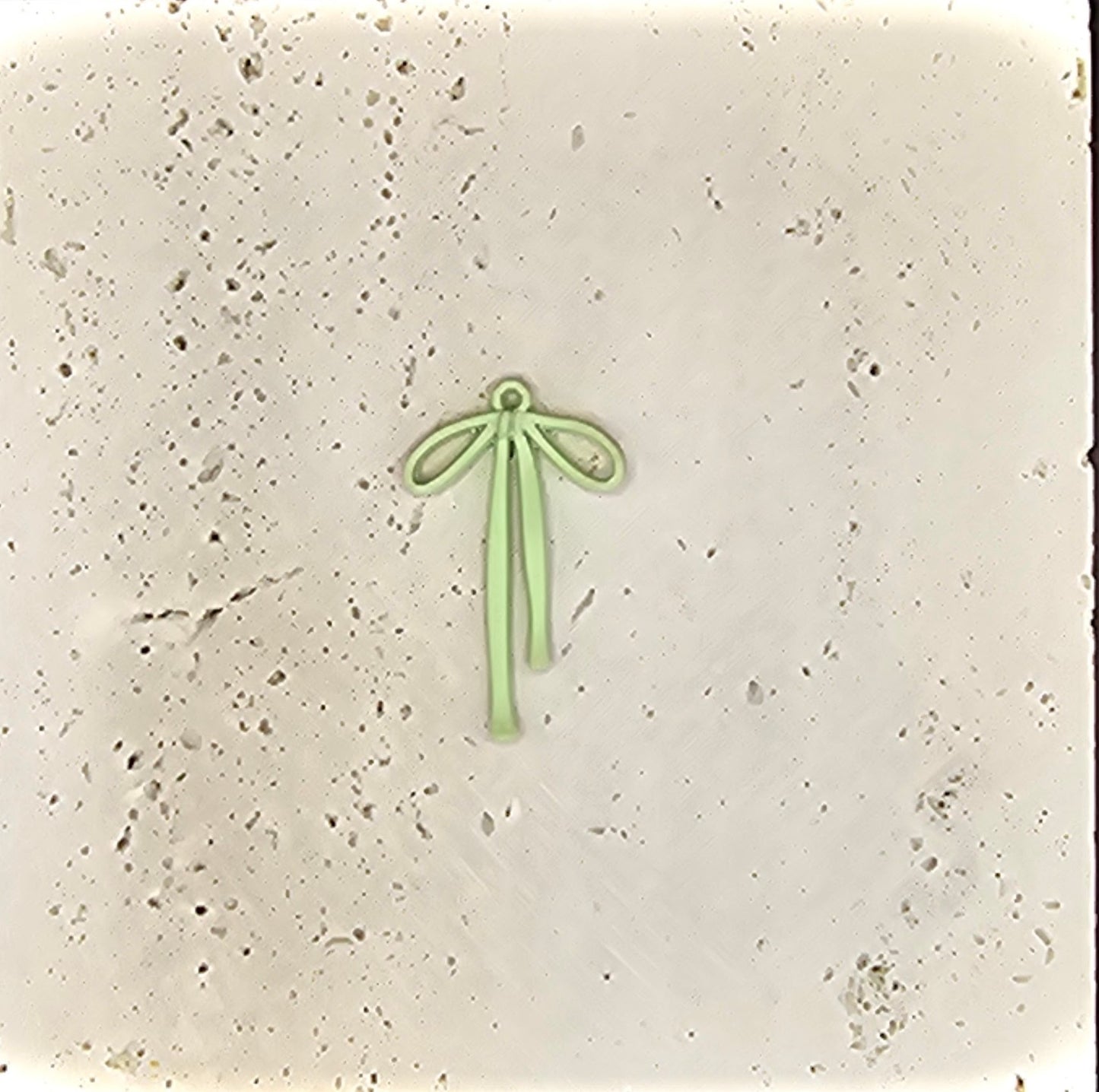 Long Droopy Ribbon