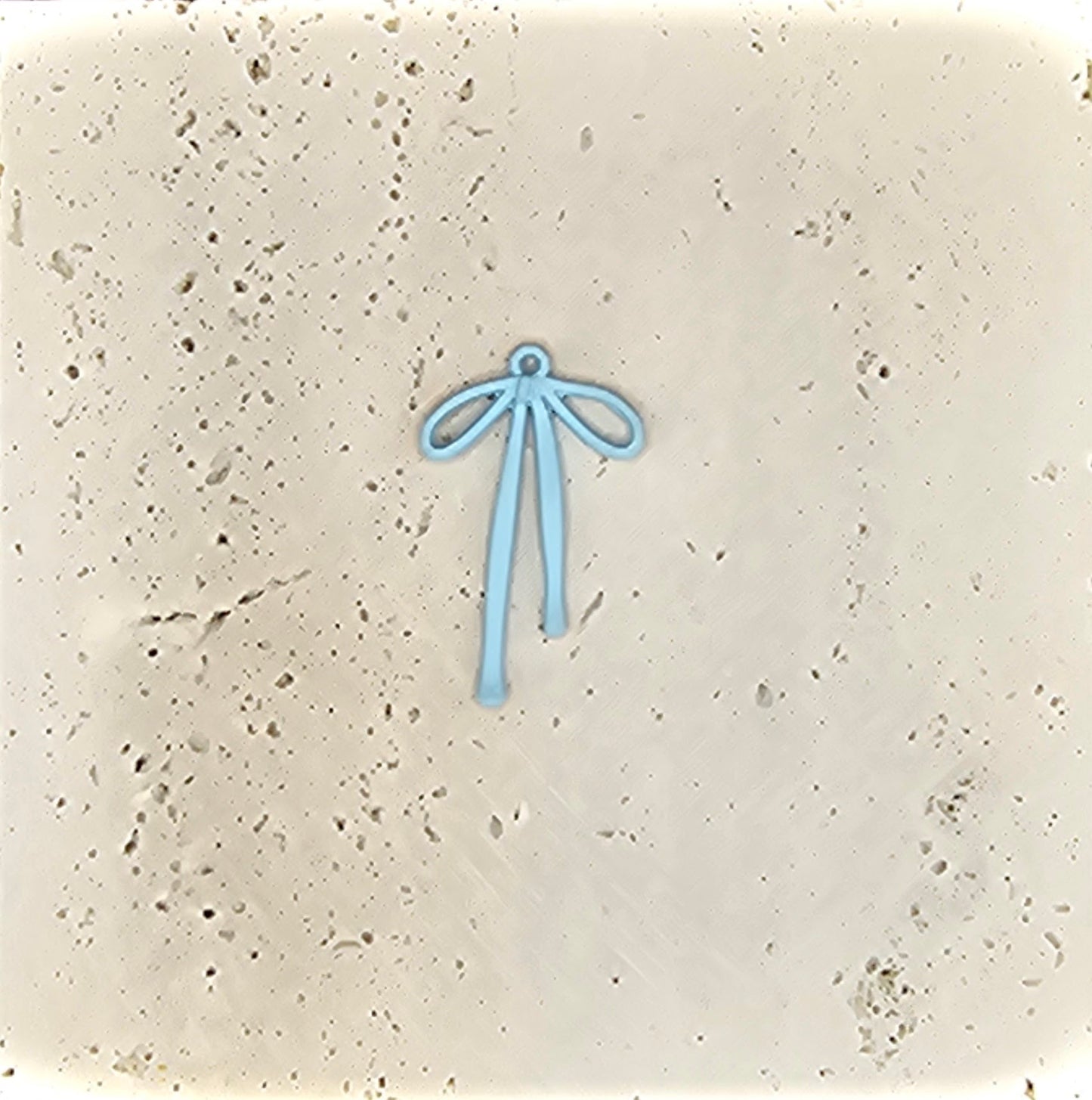 Long Droopy Ribbon