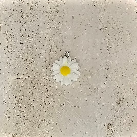 White Daisy (3D)