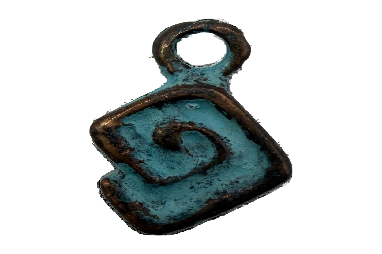 Turquoise patina spiral tile with antiqued bronze edging