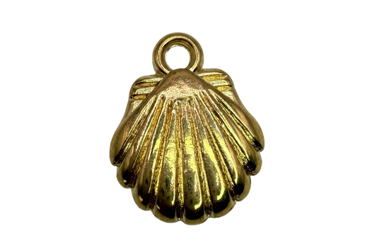 Ribbed gold scallop shell charm with sculpted grooves and polished finish